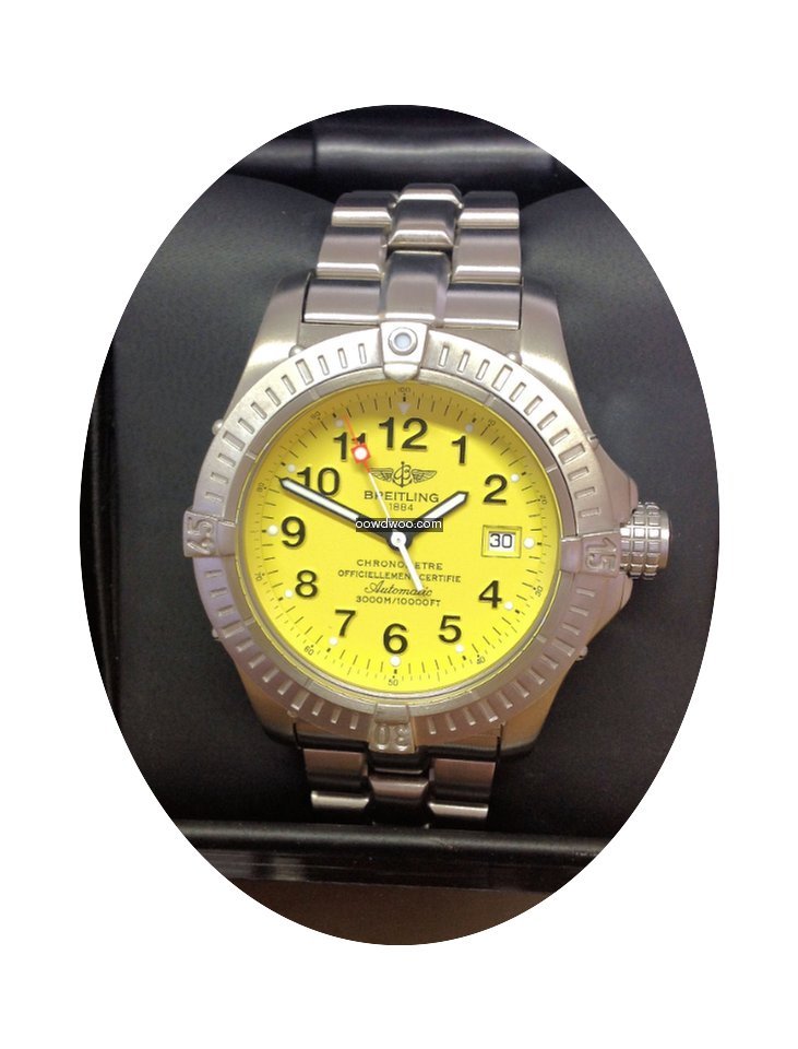 Breitling Avenger Seawolf E17370 - Box &...