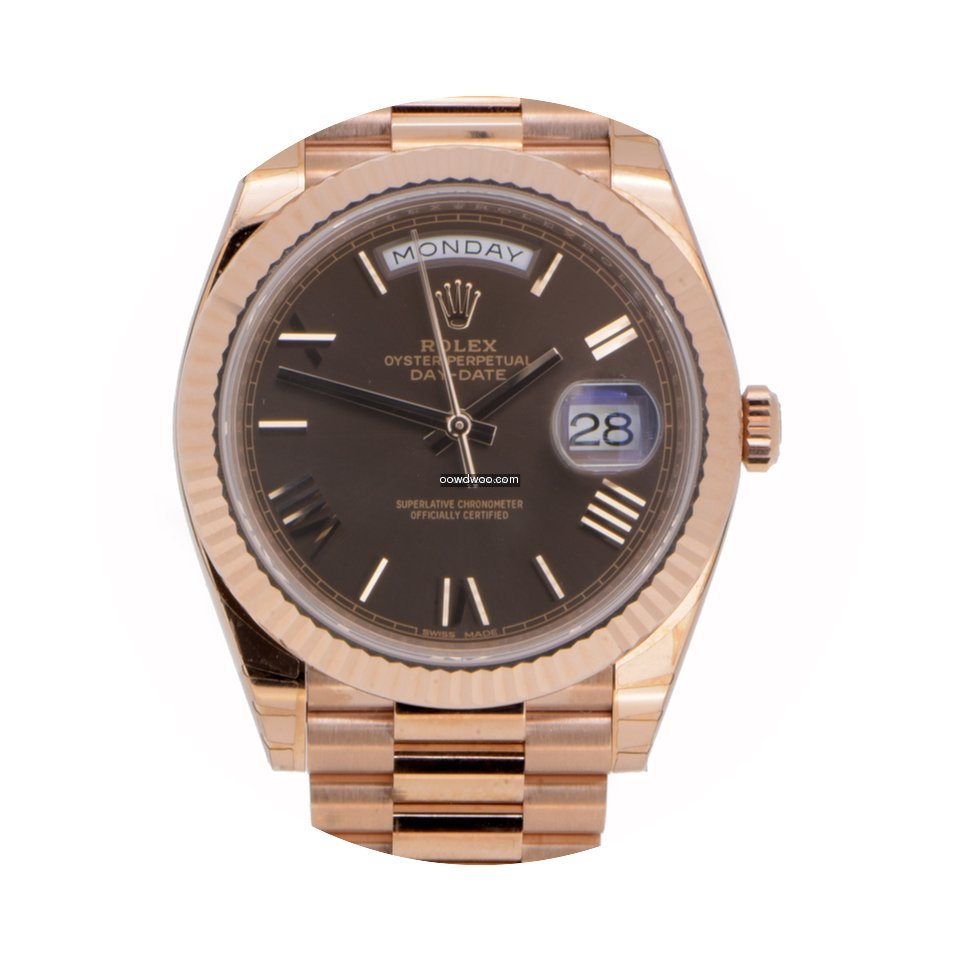 Rolex Day-Date 40 | Rose Gold Roman Nume...