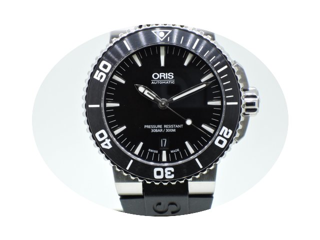Oris Aquis Date black dial...