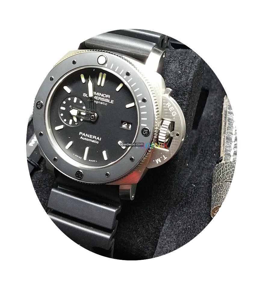 Panerai Luminor Submersible 1950 389...