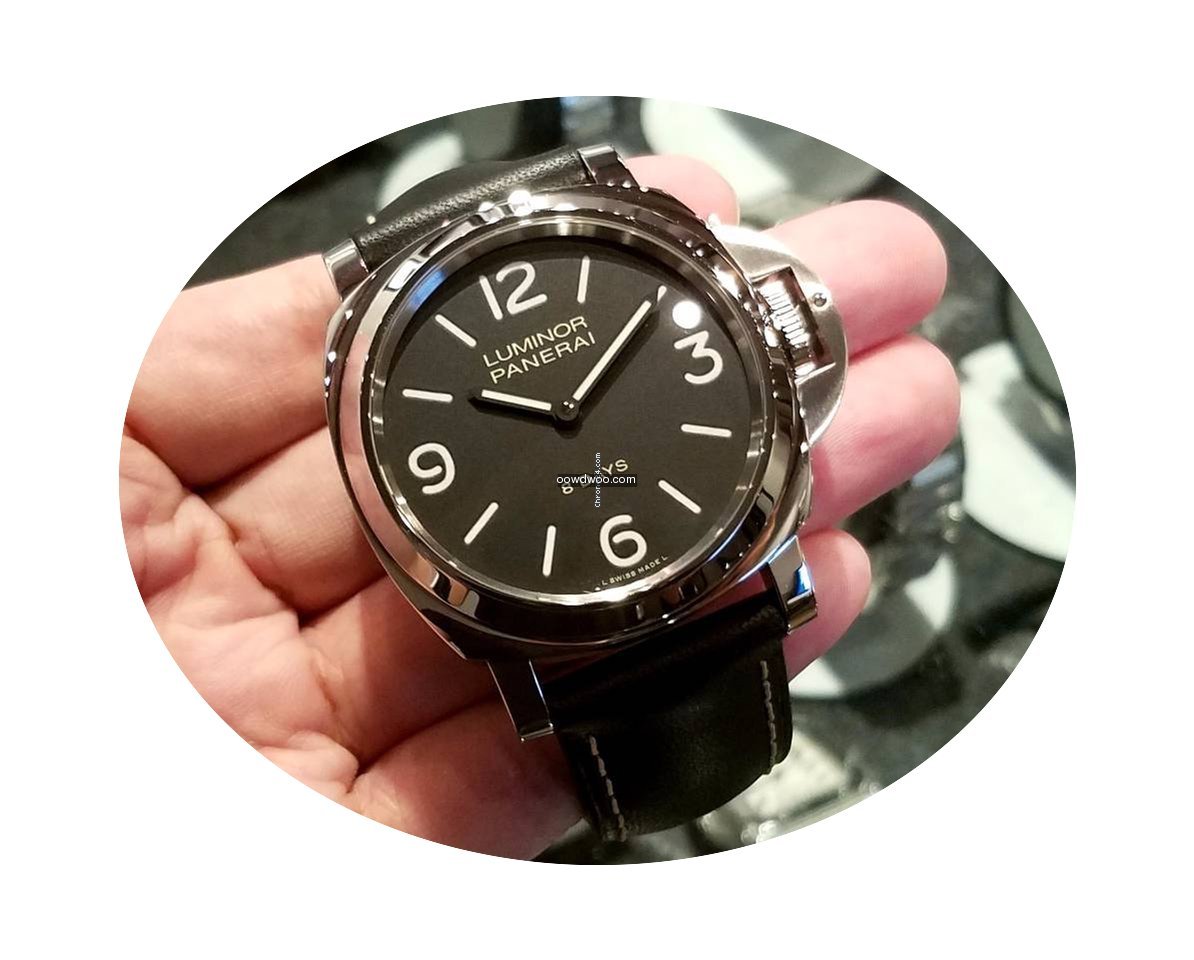 Panerai PAM00560 Luminor Base 8 Days Acc...