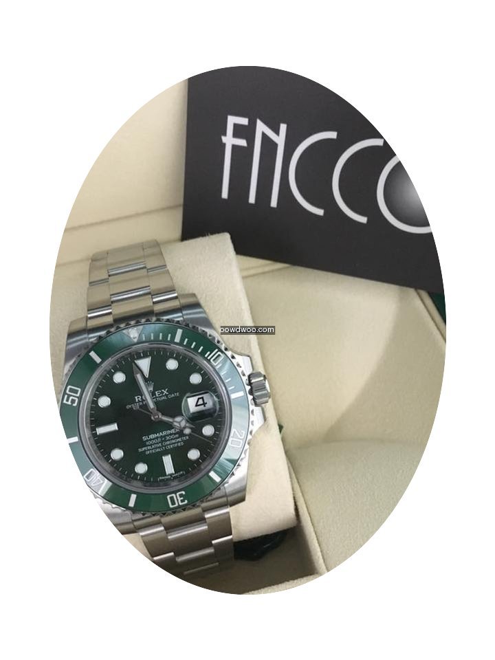 Rolex 116610LV Submariner Date Green Dia...
