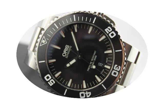 Oris Aquis Date...