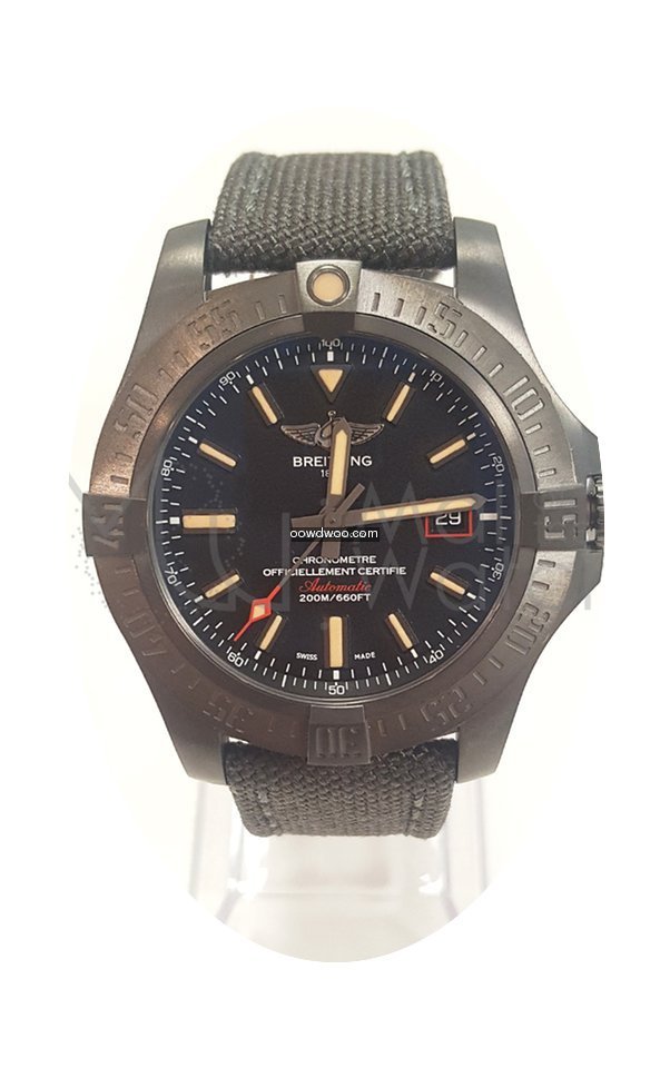 Breitling Avenger Blackbird 44mm – V17...