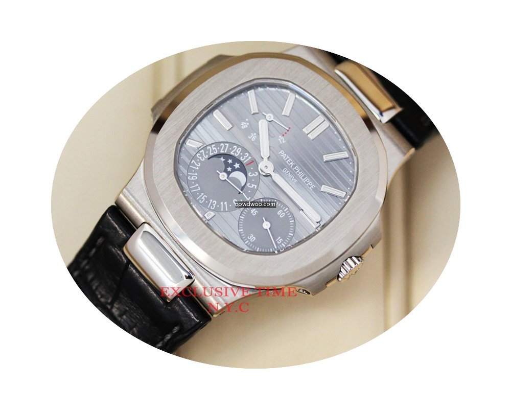 Patek Philippe Nautilus 5712G-001 UNWORN...
