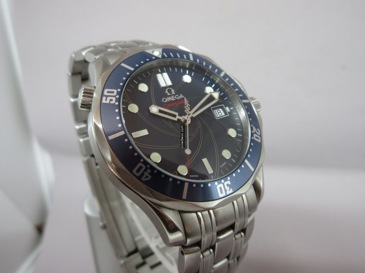 Omega Seamaster 007 James Bond 41mm Casi...
