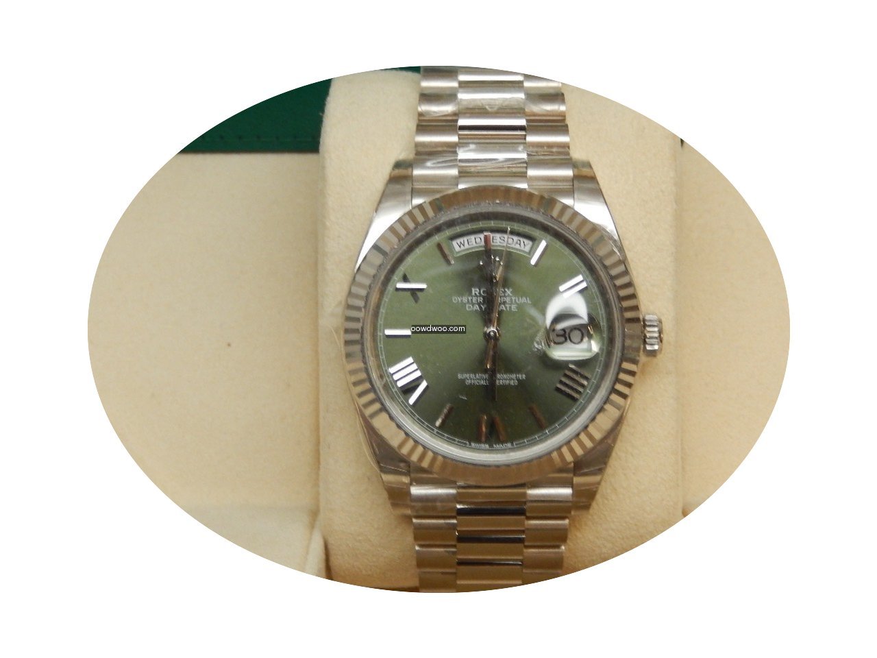 Rolex Day-Date 40 228239 Green Roman Dia...