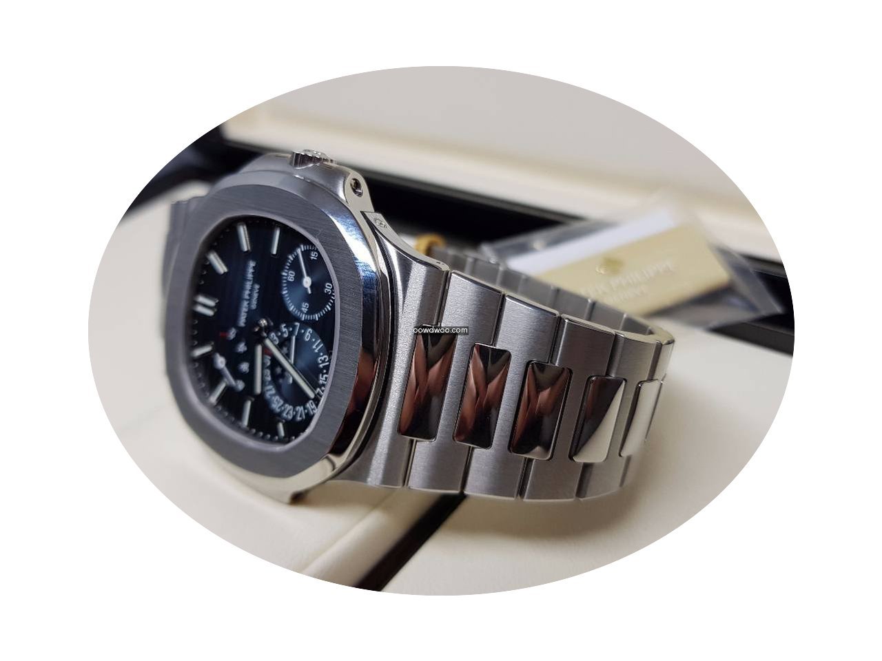 Patek Philippe Nautilus 5712/1A-001...