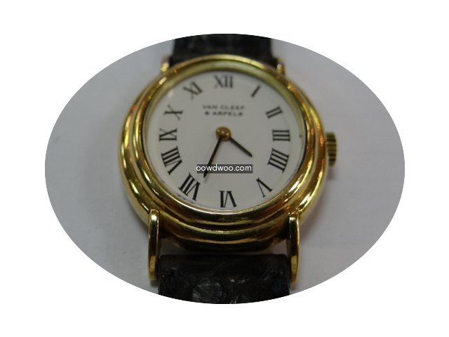 Van Cleef & Arpels gold...