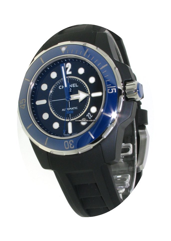 Chanel J12...