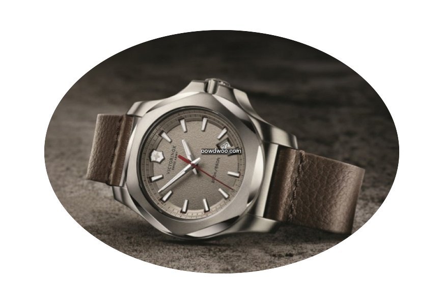 Victorinox Swiss Army I.N.O.X. Leather 2...