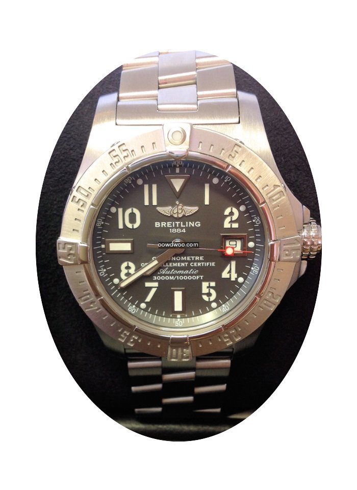 Breitling Avenger Seawolf A17330 - Box &...