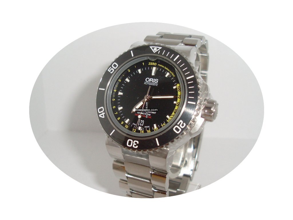 Oris Aquis Depth Gauge...