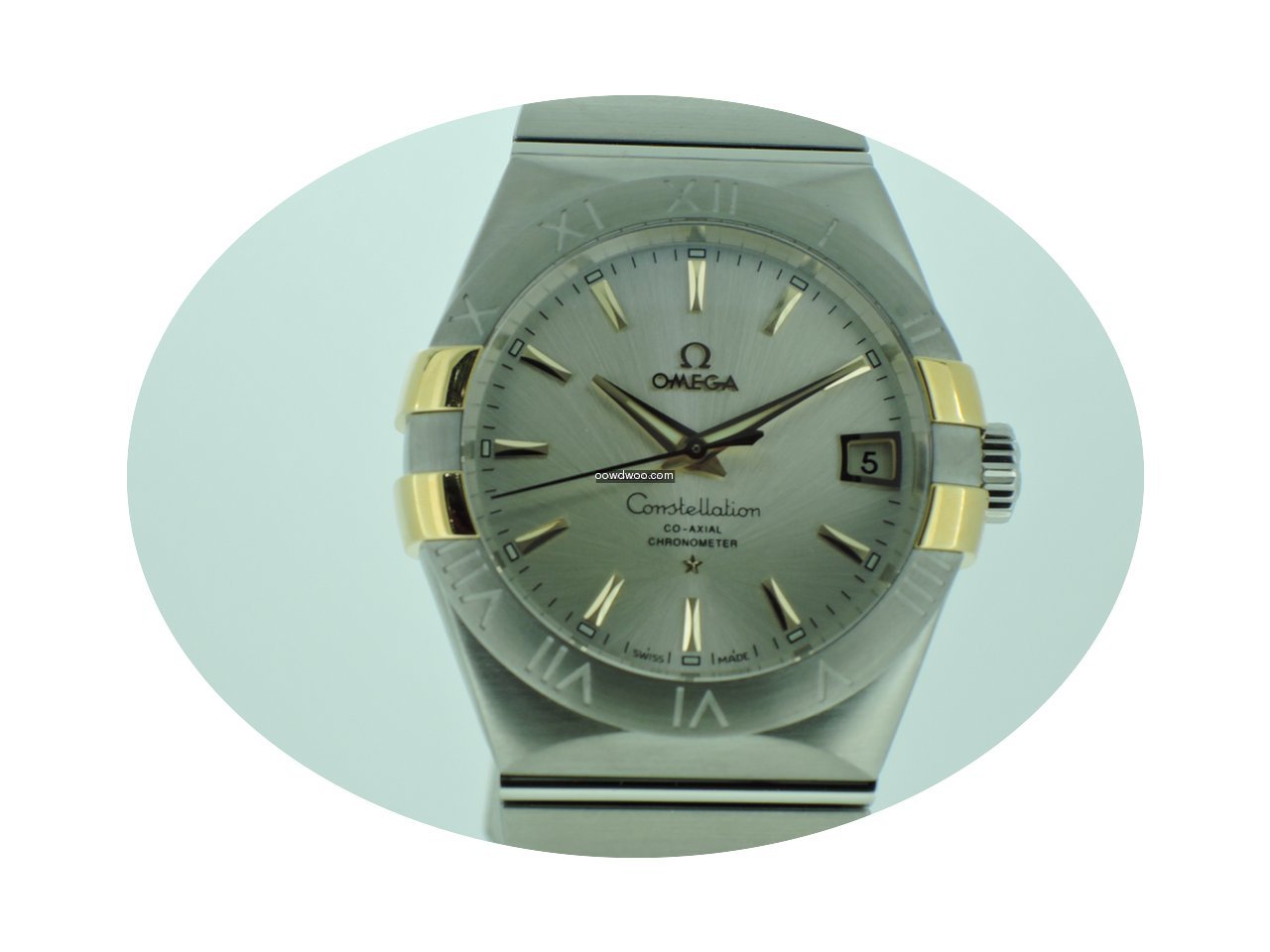 Omega Constellation Co-Axial 38 mm bicol...