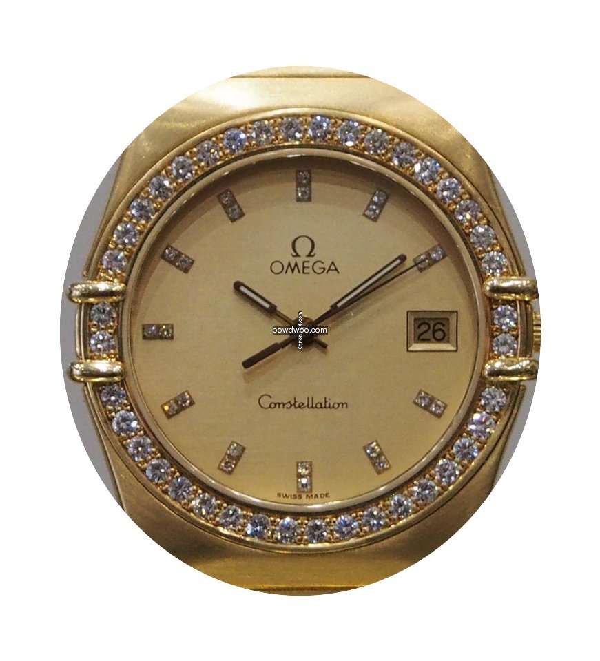 Omega --- Vintage 18k Yellow Gold Mid-si...