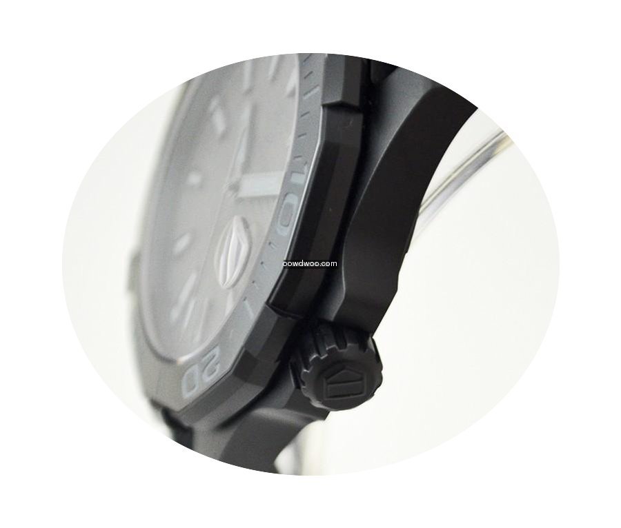 TAG Heuer Men's Aquaracer 300M 41mm Tita...