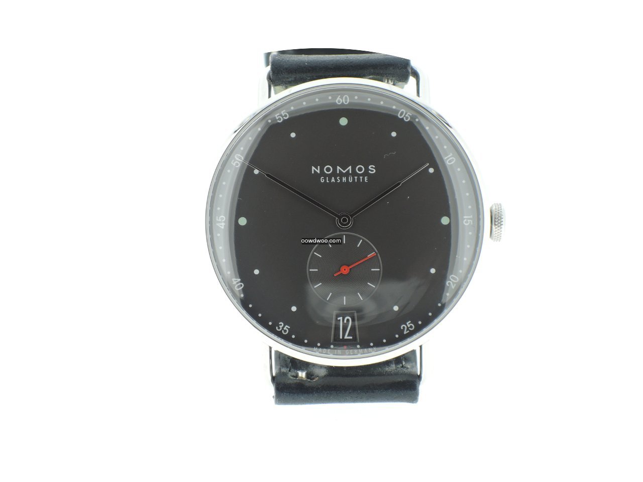 Nomos Metro 38 Datum stadtschwarz - lage...